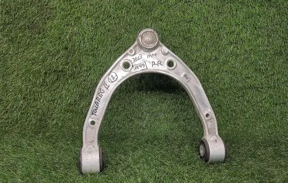 Volkswagen Touareg II Front lower control arm/wishbone K195304 7P0407021