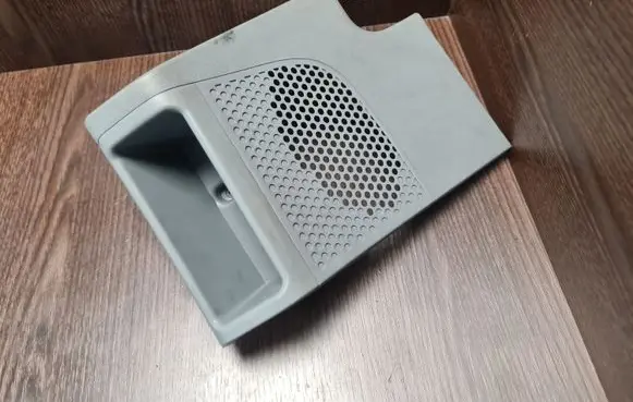 Side speaker trim/cover