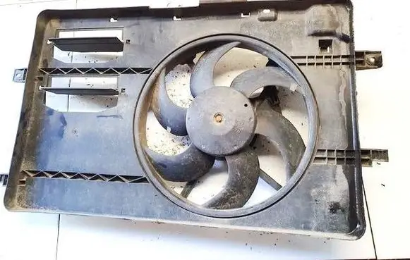 Mitsubishi Colt Radiator cooling fan shroud 
