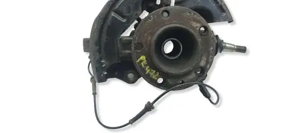 Renault Master III Front wheel hub 