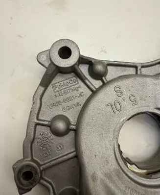 Ford Mustang VI Oil pump JR3E6621AC