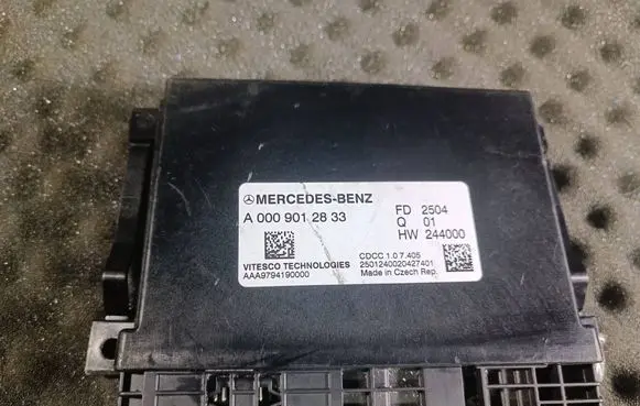 Mercedes-Benz C W205 Gearbox control unit/module A0009012833 AAA9794190000