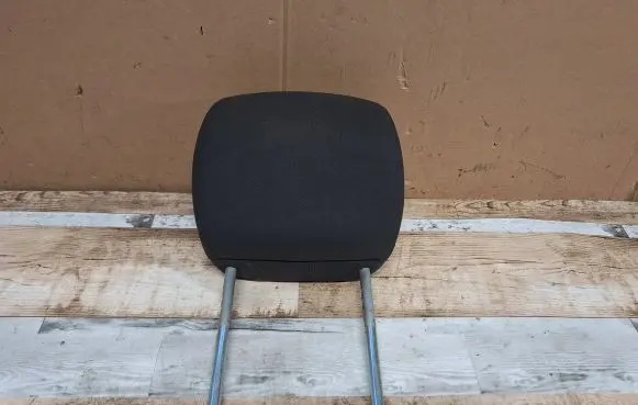 Chrysler Grand Voyager V Front seat headrest 