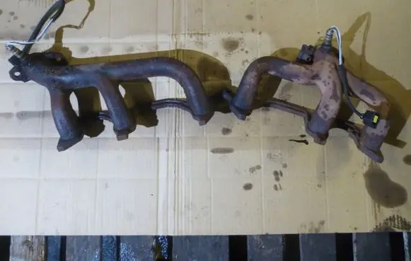 Jeep Grand Cherokee (WJ) Exhaust manifold 53010195