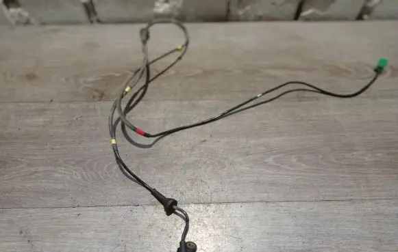 Volvo XC90 ABS brake wheel speed sensor 10071161043 08634246