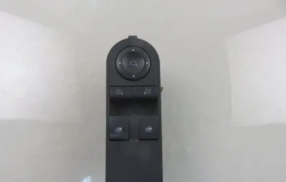 Opel Zafira B Electric window control switch 13209203BB