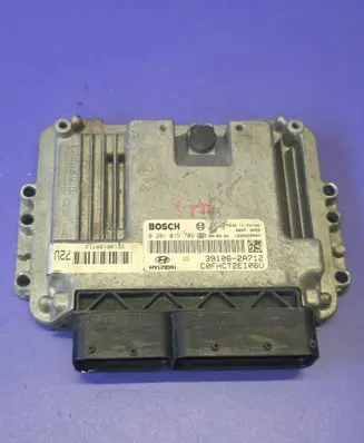Hyundai i30 Engine control unit/module 0281015709 391062A712