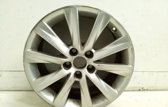 Lexus IS III XE30 R17 alloy rim 