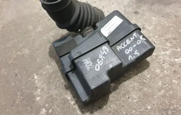 Hyundai Accent Intake resonator 2819022611 2813822602