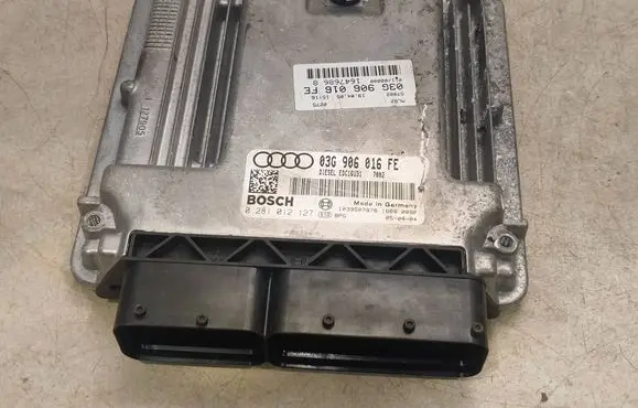 Audi A3 S3 8P Engine control unit/module 03G906016FE 1039S07978 0281012127