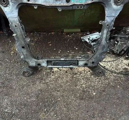 Volvo V70 Front subframe 