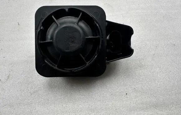 Volkswagen Tiguan Alarm system siren 5Q0951605A 5Q0951605