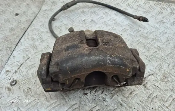 Skoda Octavia Mk2 (1Z) Front brake caliper
