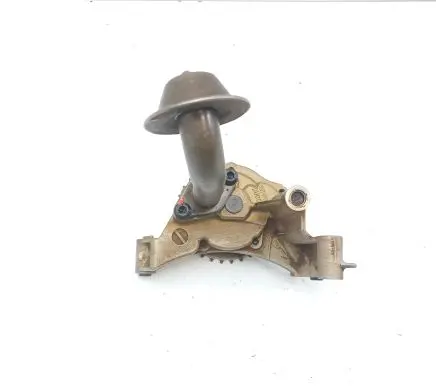 Volkswagen Golf V Oil pump 06A115105B