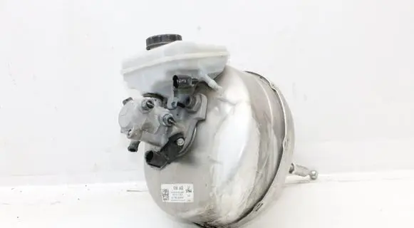 Audi Q7 4M Brake booster 4M0612103A
