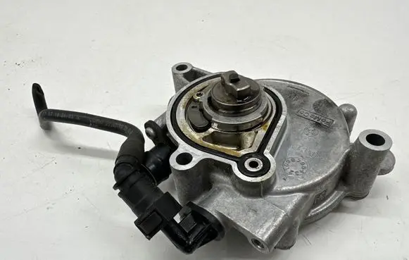 Ford Focus Vacuum pump H6BG2A451AB