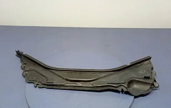 BMW 7 F01 F02 F03 F04 Wiper trim 7331243