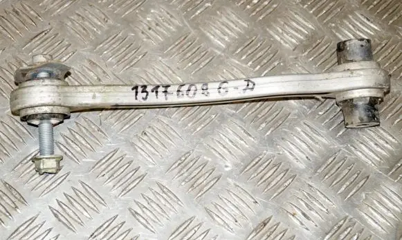 Mercedes-Benz E W212 Rear upper control arm/wishbone A20402