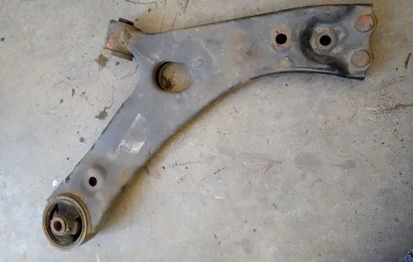Hyundai ix35 Front lower control arm/wishbone