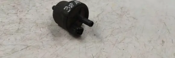 Audi A4 S4 B5 8D Valve vacuum 058133459