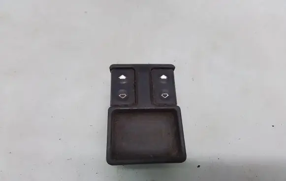 BMW 5 E34 Electric window control switch 1374491