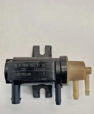 Mercedes-Benz E W212 Turbo solenoid valve A0091533128 70078208 13T033