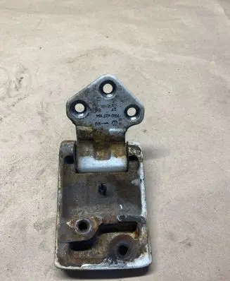 Volkswagen Transporter - Caravelle T5 Loading door lower hinge 7H0827154
