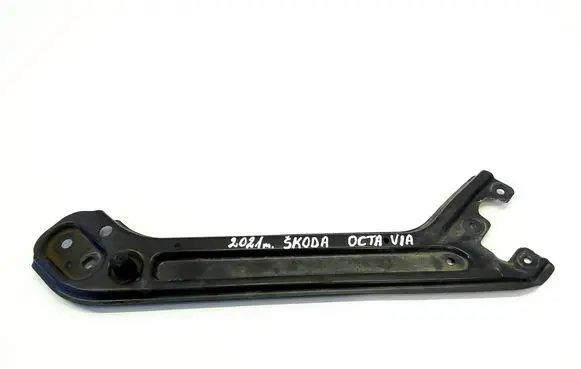 Skoda Octavia Mk4 Headlight/headlamp mounting bracket 5E3805932