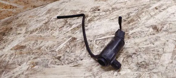 KIA Stinger Windscreen/windshield washer pump 98510C1000