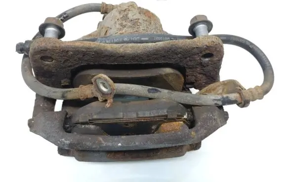 Toyota Auris E180 Front brake caliper