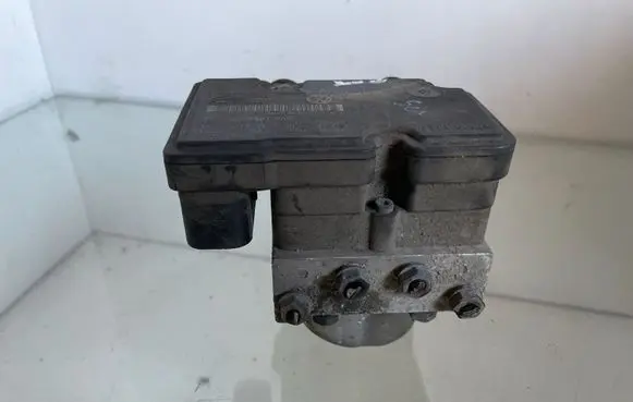 Seat Toledo III (5P) ABS Pump 1K0907379N 10097003133 00005793E6