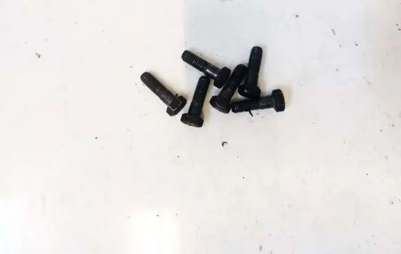 Opel Corsa D Nuts/bolts 