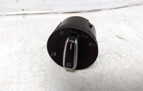 Volkswagen PASSAT B7 Light switch 3C8941431