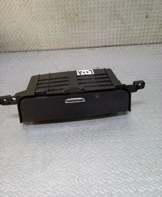 Glove box