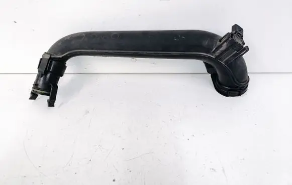 Volkswagen Jetta VI Intercooler hose/pipe 04E145673G
