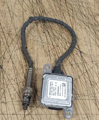 Mercedes-Benz V Class W447 Lambda probe sensor A0009058411