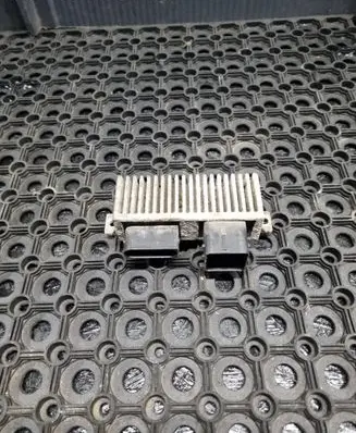 Opel Vivaro Glow plug pre-heat relay 8200558438A