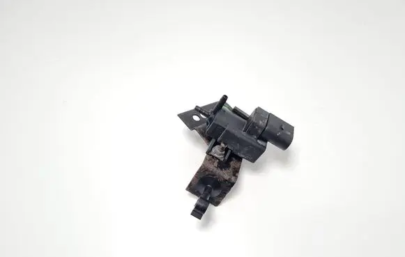 Vacuum valve