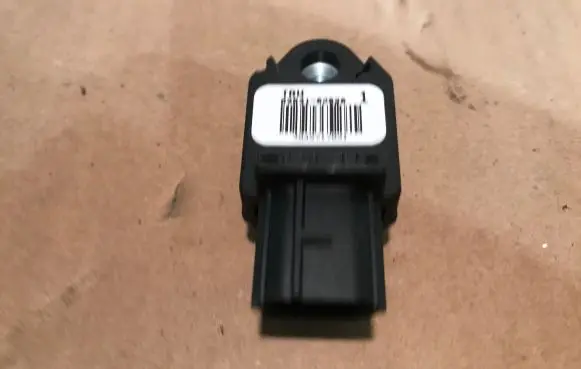 Peugeot 107 Airbag deployment crash/impact sensor 8983102020