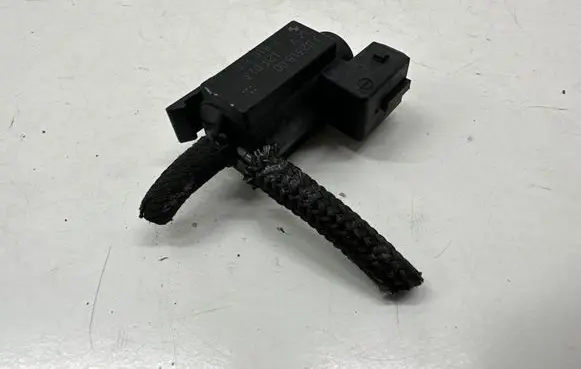 BMW 6 F12 F13 Turbo solenoid valve 7810831