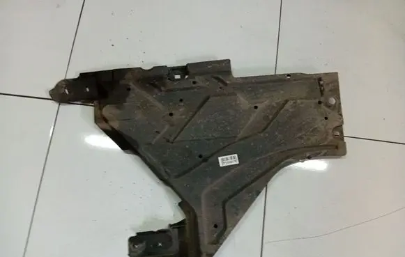Renault Laguna III Engine splash shield/under tray