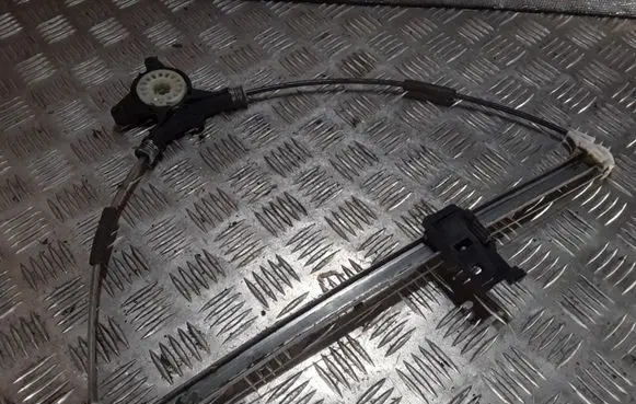 Mazda 6 Rear window lifting mechanism without motor