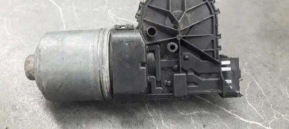 Renault Twingo II Wiper motor 0390241541