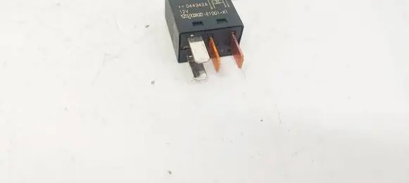 Mitsubishi Colt Other relay MB953382 V23075