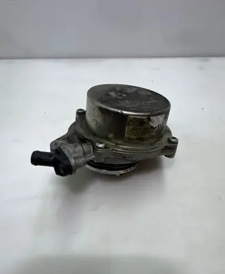 BMW X3 E83 Vacuum pump 700437012 06T2830874