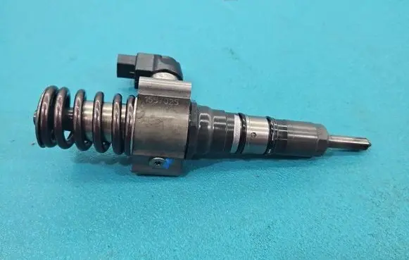 Volkswagen PASSAT B6 Fuel injector 03G130073T IMPRK1557025