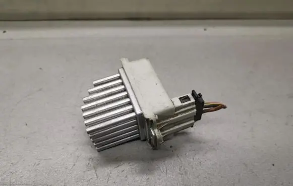 Heater blower motor/fan resistor