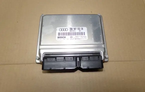 Audi A6 S6 C5 4B Engine control unit/module 0261207501