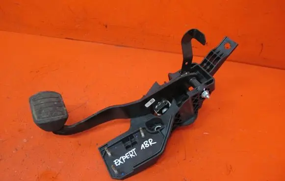 Peugeot Expert Brake pedal 9806461180