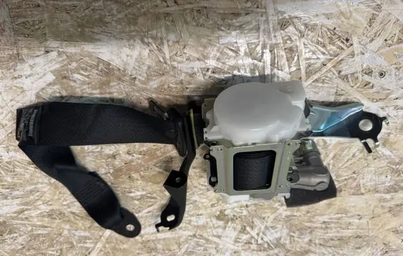 Toyota RAV 4 (XA50) Rear seatbelt R074301 20263